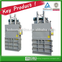 Hydraulic recycle material baling machine